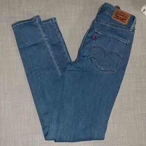 Levi’s 721 high rise skinny jeans size 25